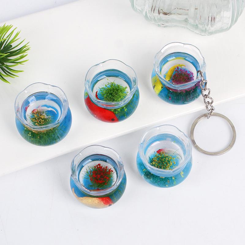 Mini Fish Tank Keychain with Koi and Aquatic Plants Micro Landscape Decoration Toy