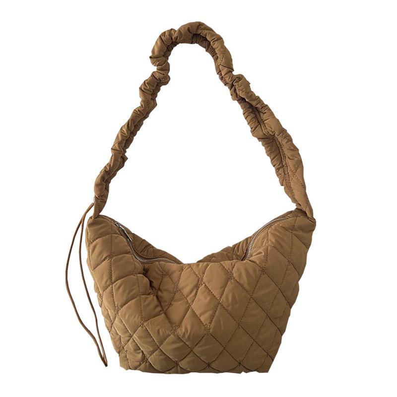 IELGY Корейская версия плиссированной сумки-облака, сумка-мешок с вышивкой ромбами, повседневная сумка-мессенджер большой вместимости