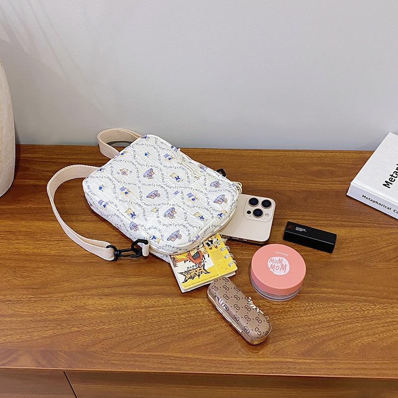 Модная маленькая сумка 2025 новая трендовая маленькая свежая студенческая сумка-мессенджер милая маленькая холщовая сумка для девочки