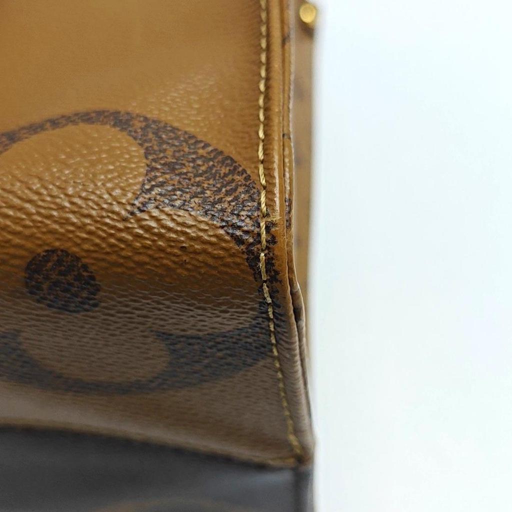 [Pre-Owned] Louis Vuitton Onthego MM 'Brown Giant Monogram/Brown Monogram Reverse Canvas' - Good #91BX6V