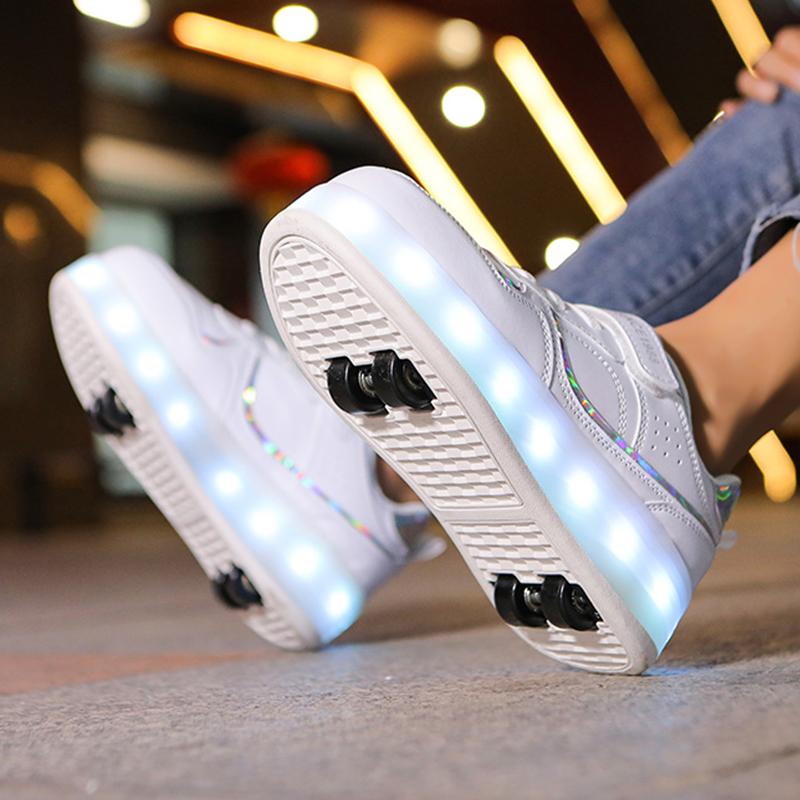 Детская спортивная обувь с подсветкой, натирающая обувь, однотонная волшебная нашивка с зарядкой, двухрядная четырехколесная скользящая обувь