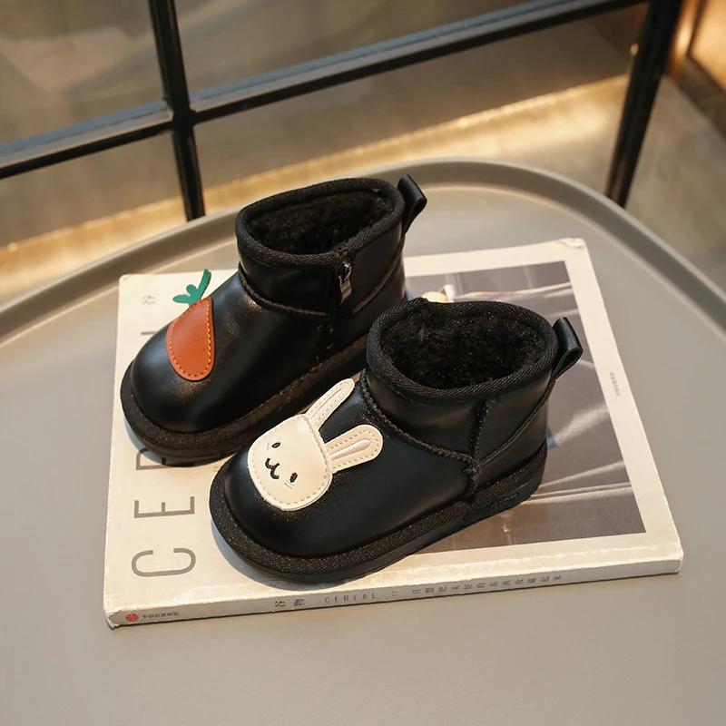 2024 Новые зимние ботинки для девочек с мультяшным кроликом и морковкой Теплые осенне-зимние детские модные повседневные короткие ботинки для мальчиков 21-30