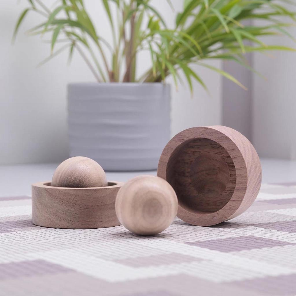 Small Wooden Aroma Diffuser Ornament for Office Fragrance