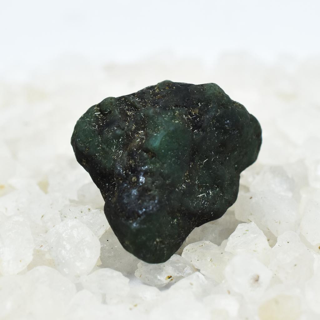 Необработанный Неограненный 38,00 Карат Натуральный СЕРТИФИЦИРОВАННЫЙ Зеленый Изумруд Свободный Драгоценный Камень AR-3154-R