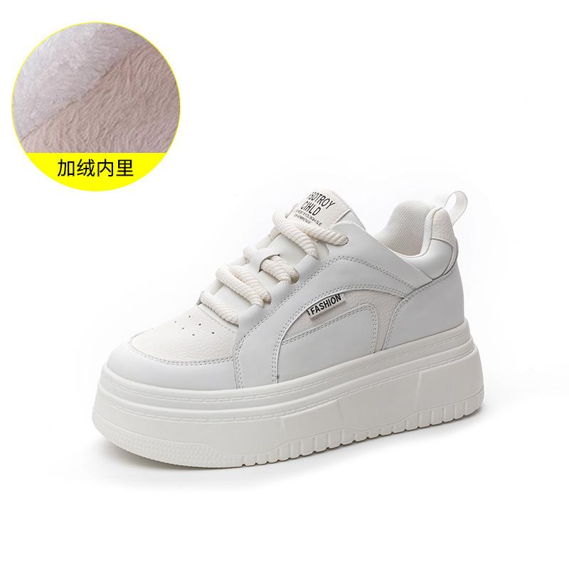 Маленькие белые туфли платформа черно-белые повседневные туфли женские 2025 весна новые универсальные панда спортивные бархатные маффины одинарные туфли