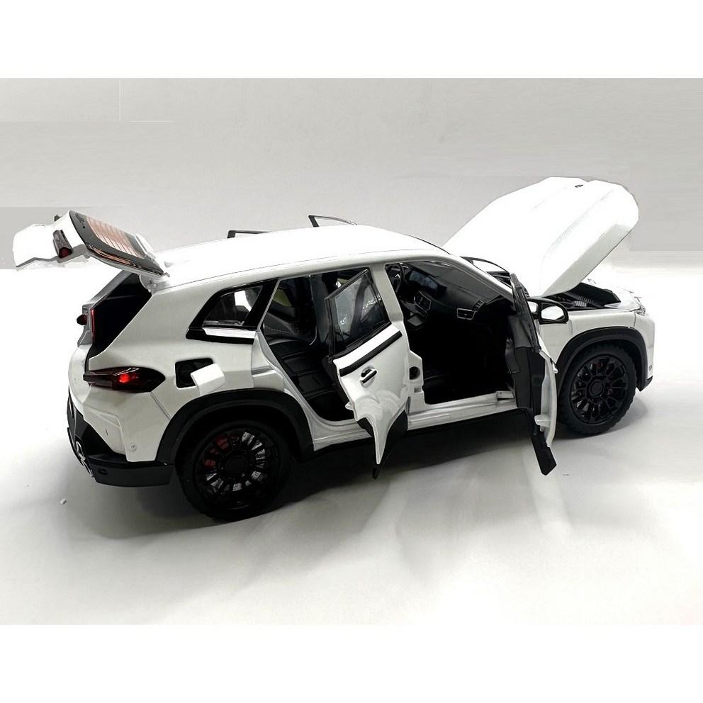 Premium BMW XM SUV 1:24 Scale Diecast Model Car - White Edition