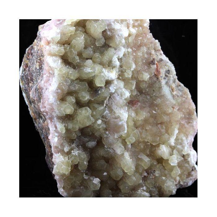 Pierres et Minéraux. Calcite. 755.5 ct. Luzy, Nièvre, France.