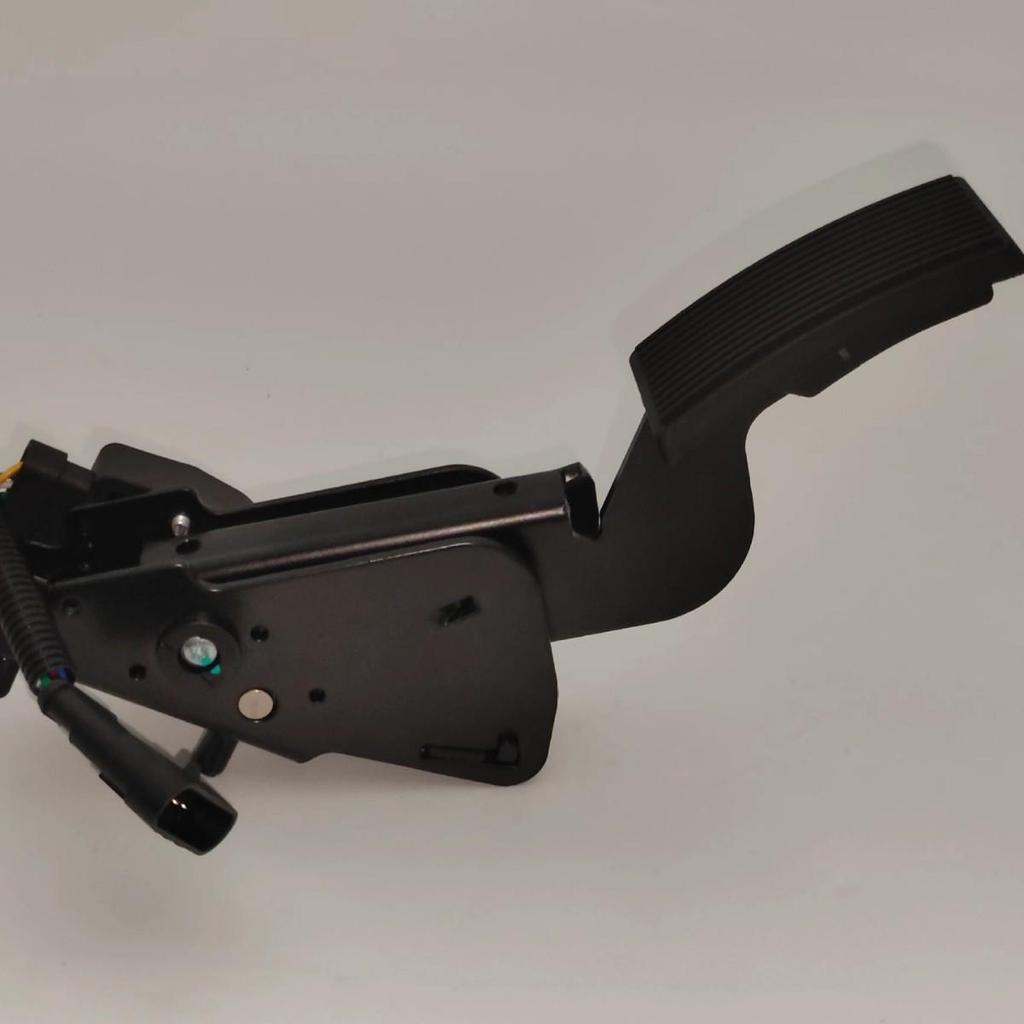 Электронная педаль газа для грузовиков Sinotruk Dongfeng (1108010-Т0100)