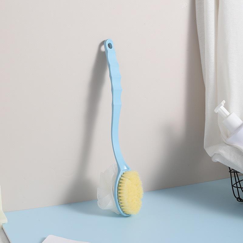Двусторонняя щетка для ванны с мягкой щетиной и длинной эргономичной ручкой для пилинга и чистки спины