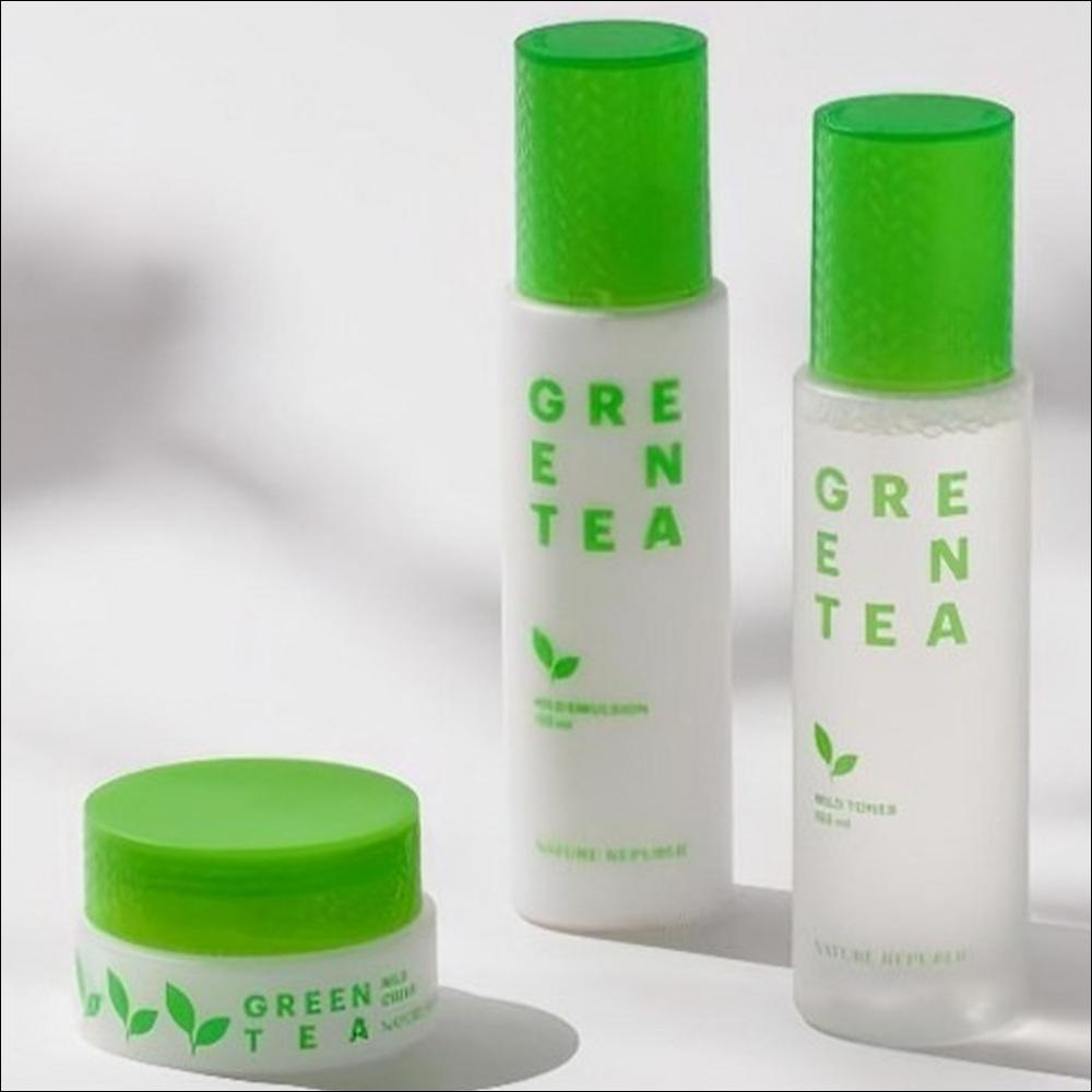 Nature Republic Fresh Green Tea Skincare Set (Full Hydration Set: Toner + Emulsion + Cream + Travel Gifts)