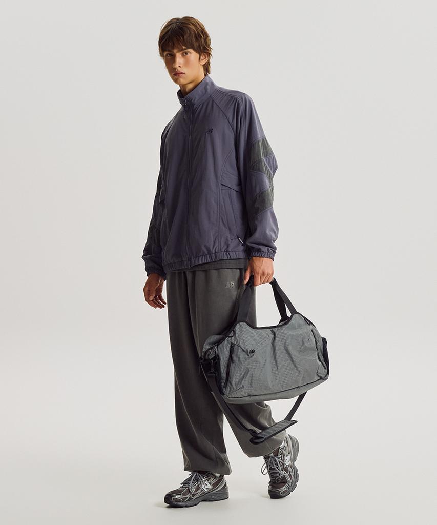 New Balance Nbgcgf1105 / Вместительная дорожная сумка L (Древесный уголь)