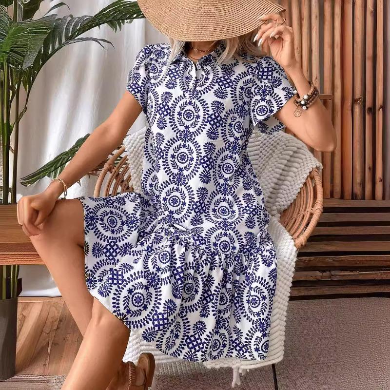 Женское платье с короткими рукавами и цветочным принтом «Лепестки цветов», воротником-стойкой и оборками по подолу