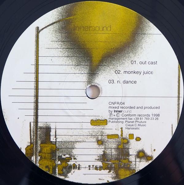 12-дюймовая пластинка INNERSOUND - Out Cast CNFR04 Conform 1998 Италия Танцевальная и Электронная Б/У