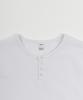 КОФЕ [S-XXL] Узкая укороченная футболка-henley с половинным рукавом (белый)