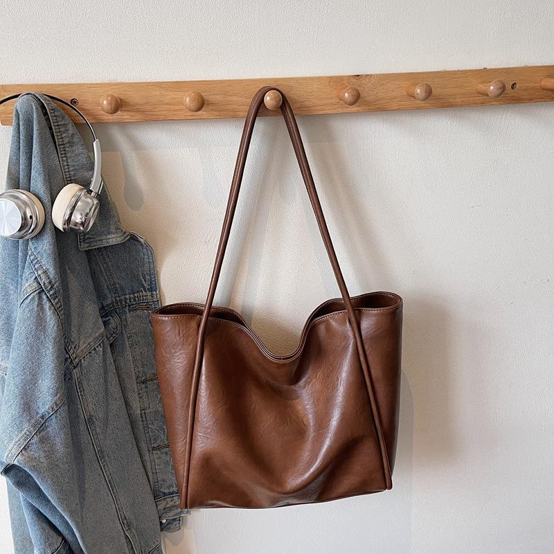 Популярная в этом году ретро-сумка для поездок на работу, женская, трендовая новинка осени 2025 года, большая вместительная студенческая сумка-тоут на плечо для занятий