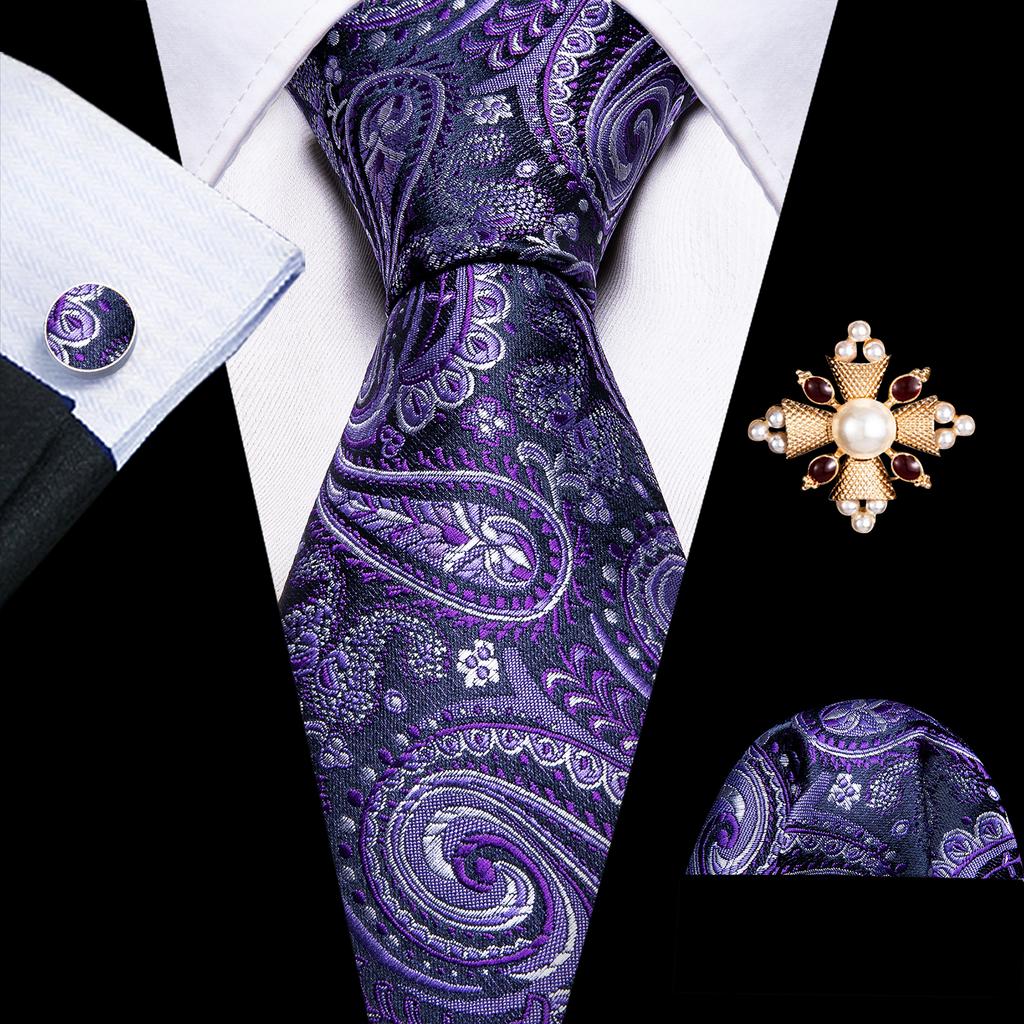 Комплект для мужчин: галстук, брошь и карманный платок