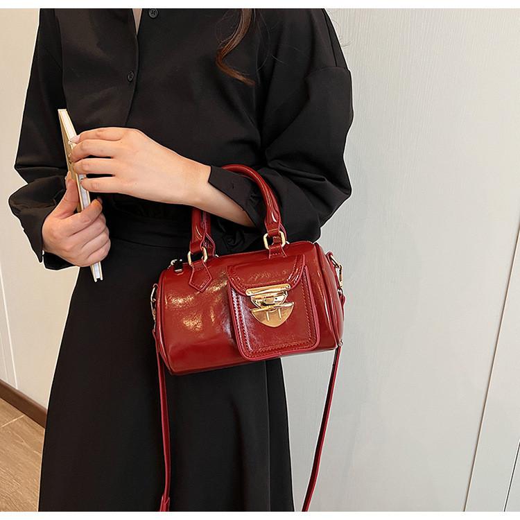 Ielgy Korean Version Trendy Unique Design Portable Bowling Bag Fashion One-Shoulder Messenger Pillow Bag
