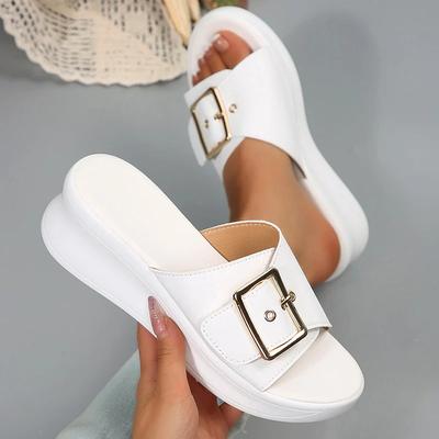 Модная женская обувь Металлическая пряжка Сандалии на танкетке Женские Летние 2025 Кожа Толстая подошва Шлепанцы Женские Легкие Босоножки на высоком каблуке Пляжные сандалии