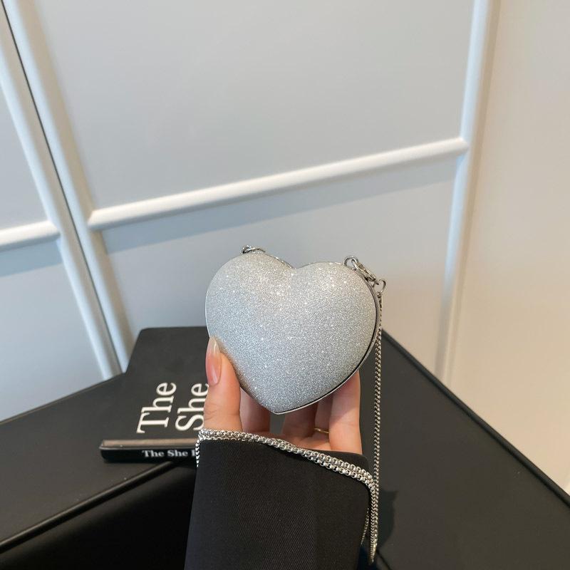 Summer New Shoulder Heart Bag Niche Chain Portable Messenger Bag Fashion Dinner Bag Women's Chain Bag
