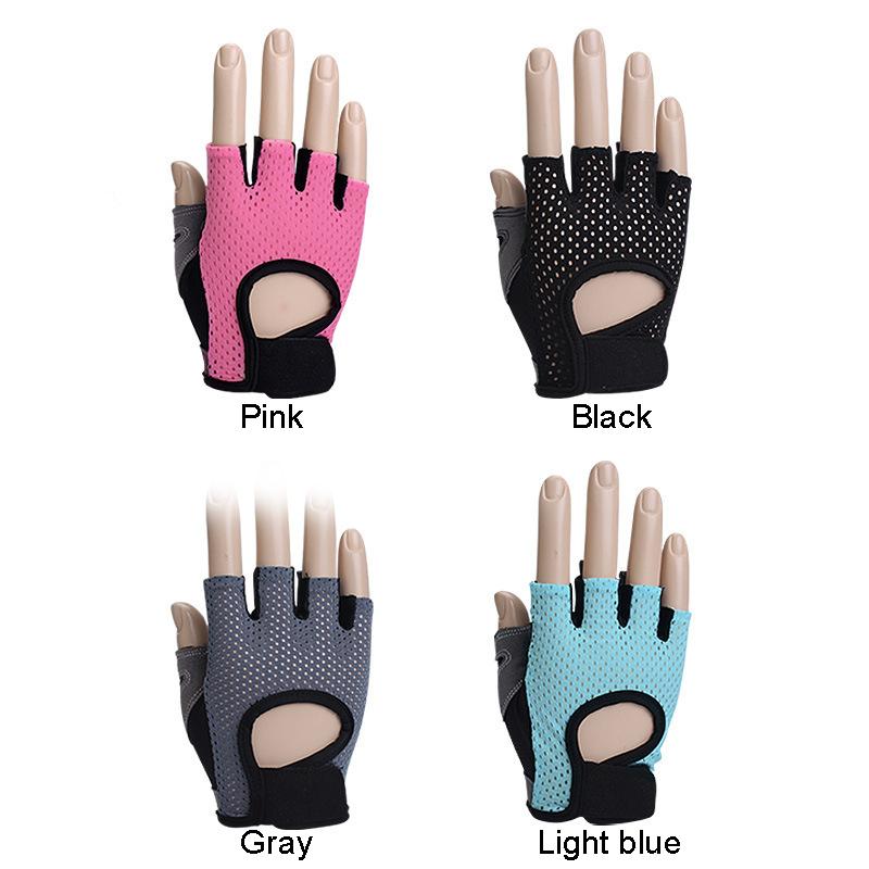 2022 Best Sellers Silicone Antiskid Men Woman Half Finger Fitness Workout Gloves for Weightlifting Bodybuilding Pull Ups