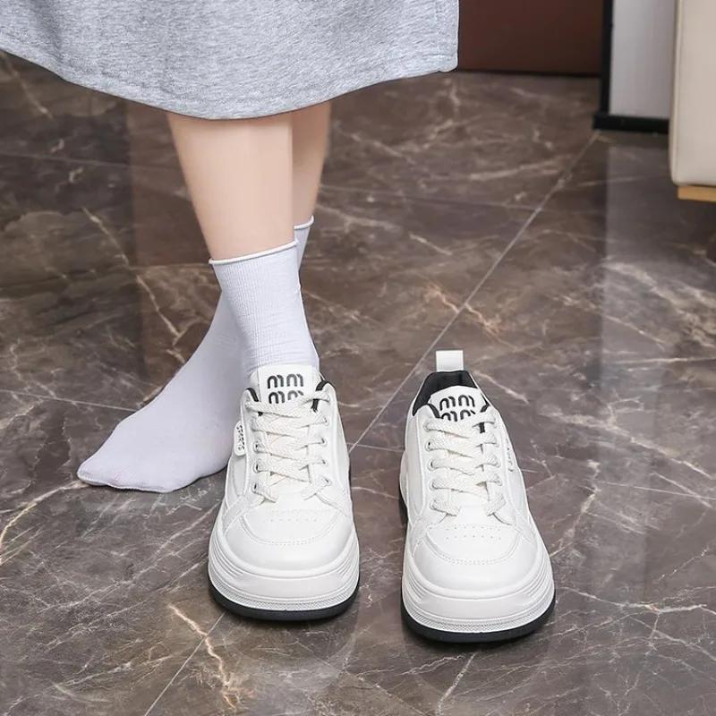 Мода 2024 года, новые популярные повседневные спортивные туфли на толстой подошве, белые женские туфли, весна-лето, универсальные туфли для нишевых досок