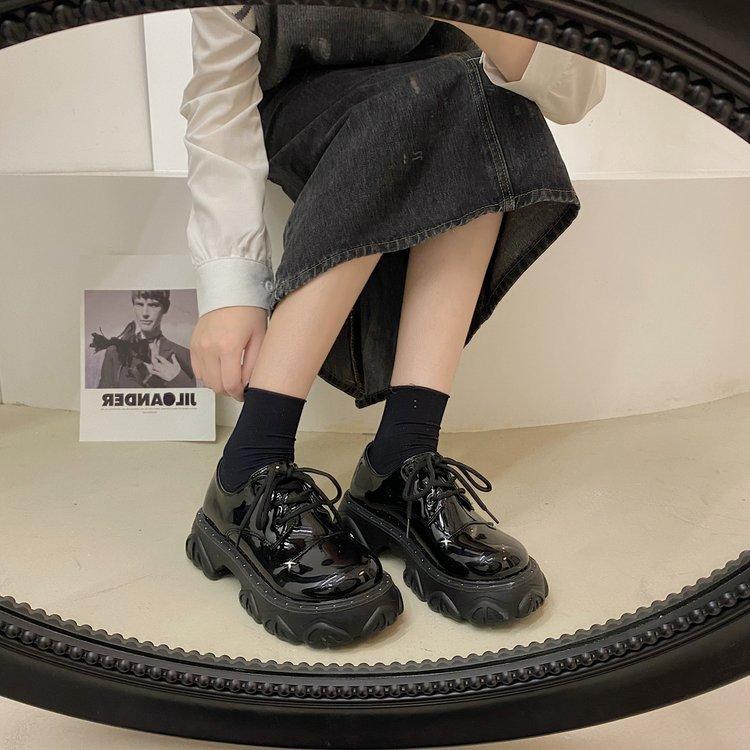 [Ушилай] Лоферы на платформе в британском стиле женские 2025 весна новые с небольшой высотой каблука милые и крутые маленькие кожаные туфли