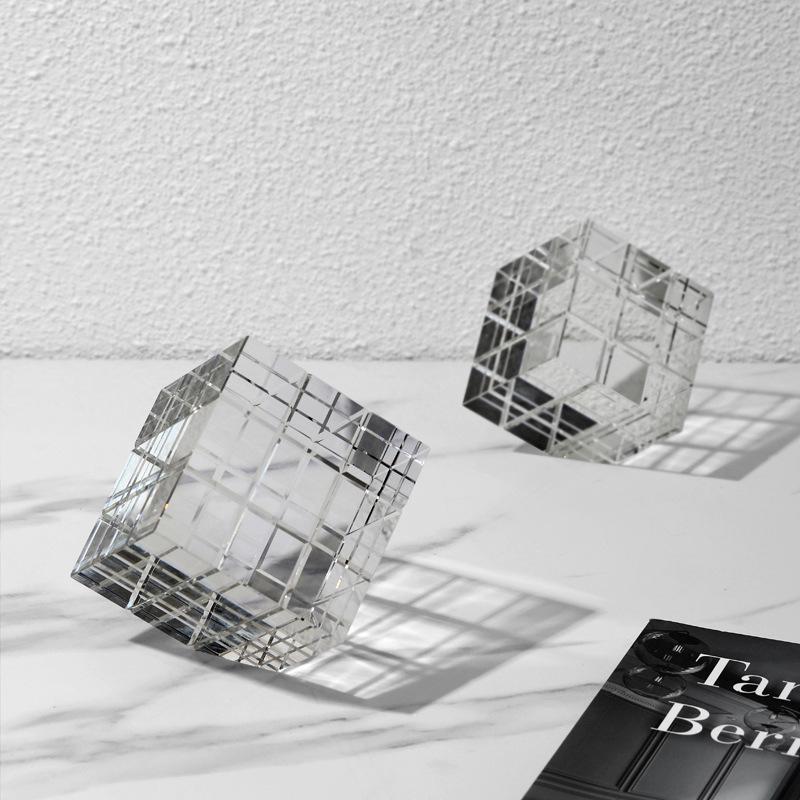 Light Luxury Soft Decorations, Three-dimensional Rubik's Cube Glass Decorations, Living Room, Study, Office Desktop Decorations, Creative Bookends