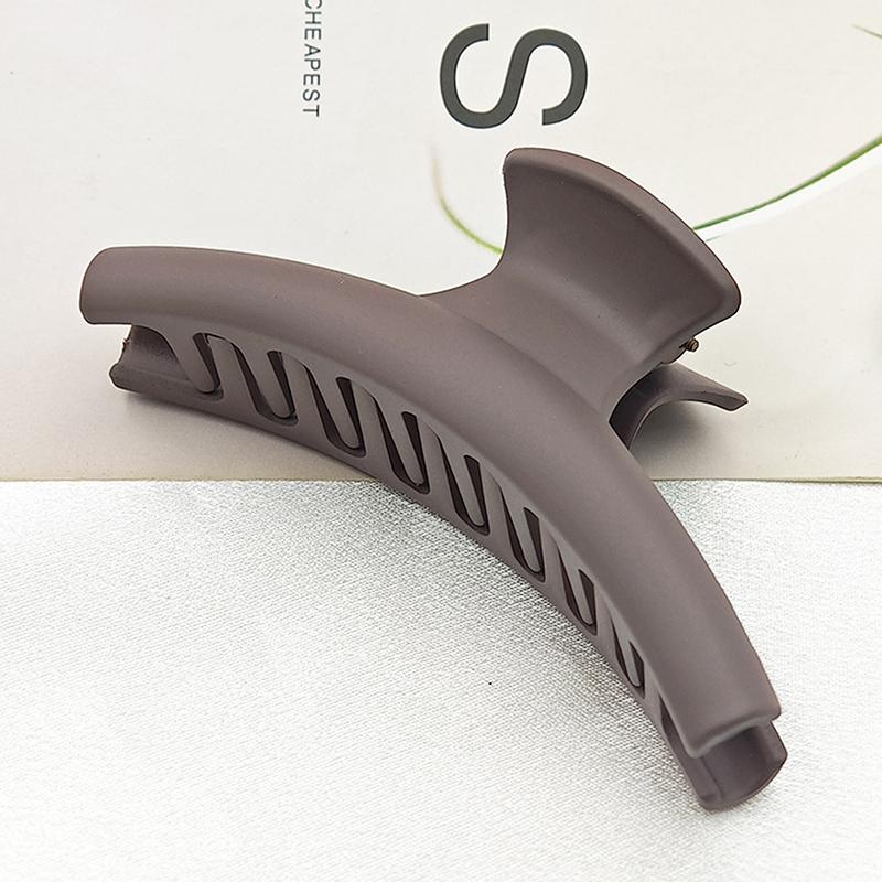 Curved Metal Shark Clip Woman Geometry Metal Hollow Hair Claw Solid Color Ponytail Hairpin Light Luxury Hair Accessories