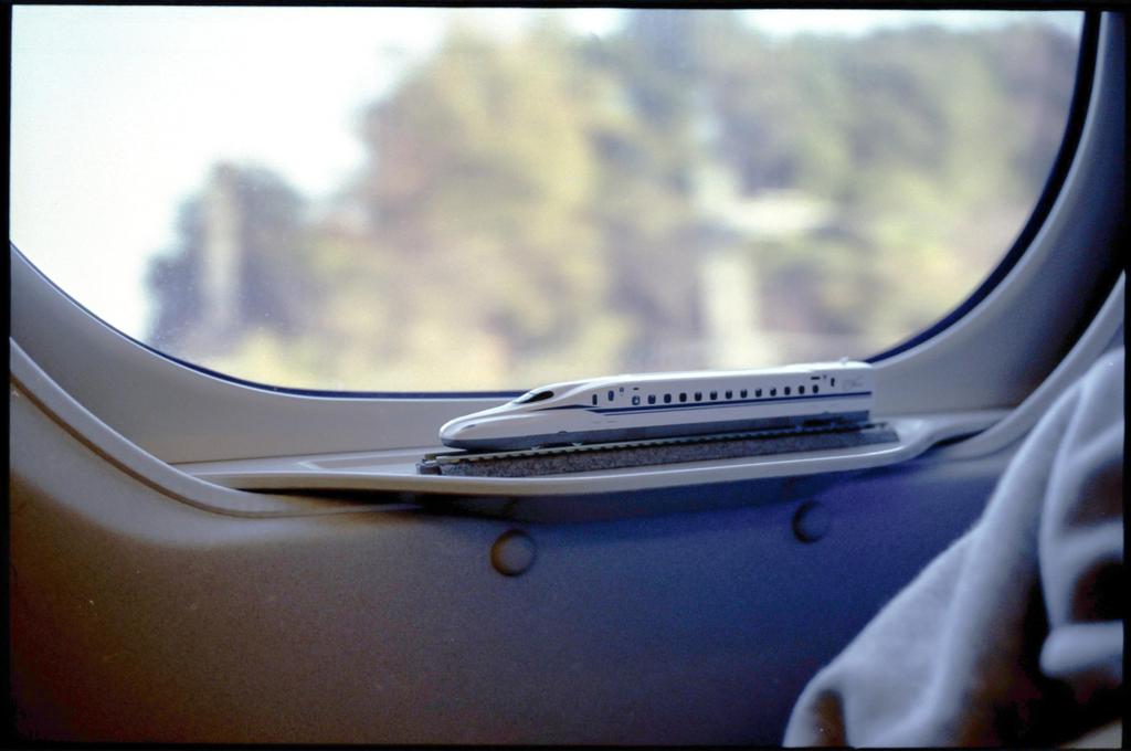 KATO Модель поезда железной дороги Shinkansen Komachi серии N Gauge E6 12-003