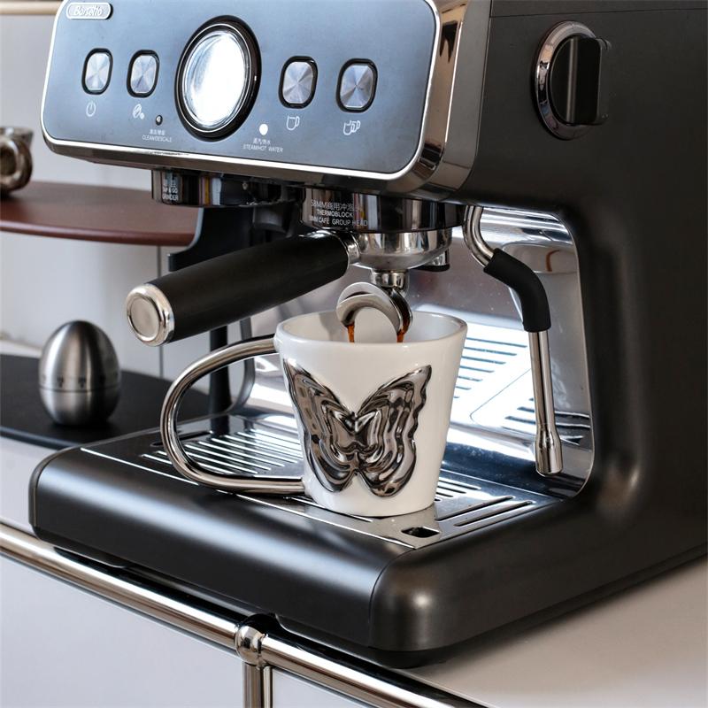 1 шт. 320 мл Оригинальный дизайн Кружка с большой ручкой и серебряным бантом Кофейная чашка Кружка с дизайном ручки в виде большого уха Подходит для домашнего декора Домашнее ежедневное питье