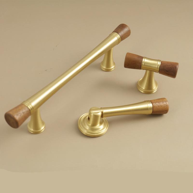 Vintage Look Nordic Cabinet Door Handle in Walnut and Brass for Clothing Storage