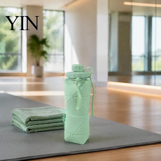 Safe Food Grade Cup for Kids 600ml Portable Foldable Water Bottle, Silicone Telescopic Space Saving Bottle Outdoors Lightweight Container Outdoor