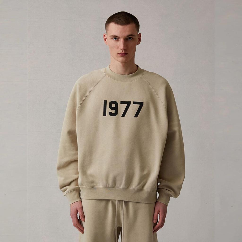 Trendy Unisex Oversized Hoodie - 1977 Autumn/Winter Collection