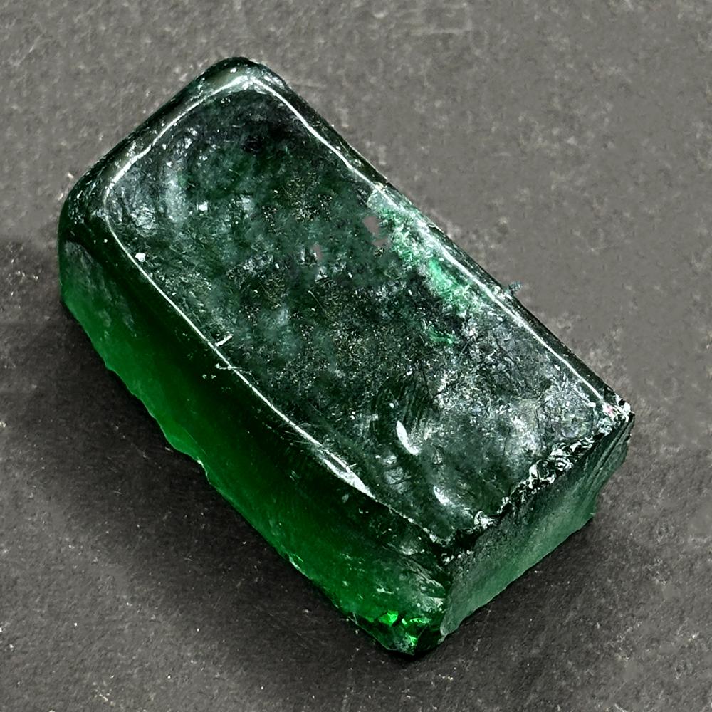 Lab-Created Green Emerald Loose Gemstone 272.30 ct Rough Uncut for Lapidary and Gem Collections