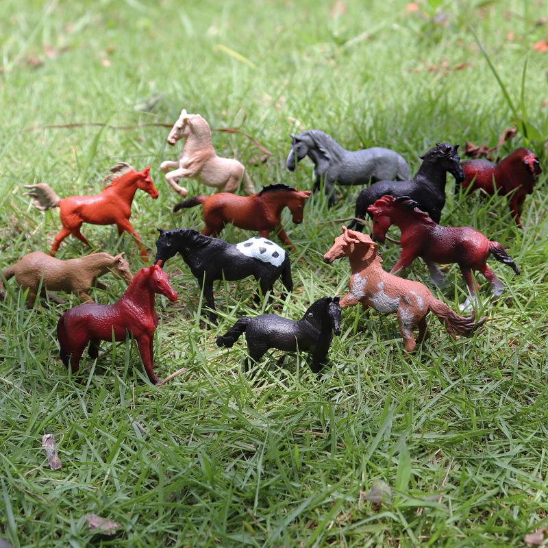 Международные ornaments с животными: Известные собаки и кошки - Тедди, Чау-чау, Персидская, Шотландская вислоухая.