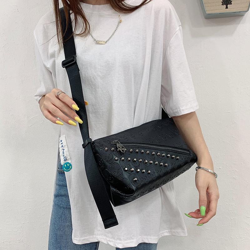 Women Classic Black Skull Cross Body Bag Vintage Clutch Purse Shoulder Bag Rivet Goth Bags