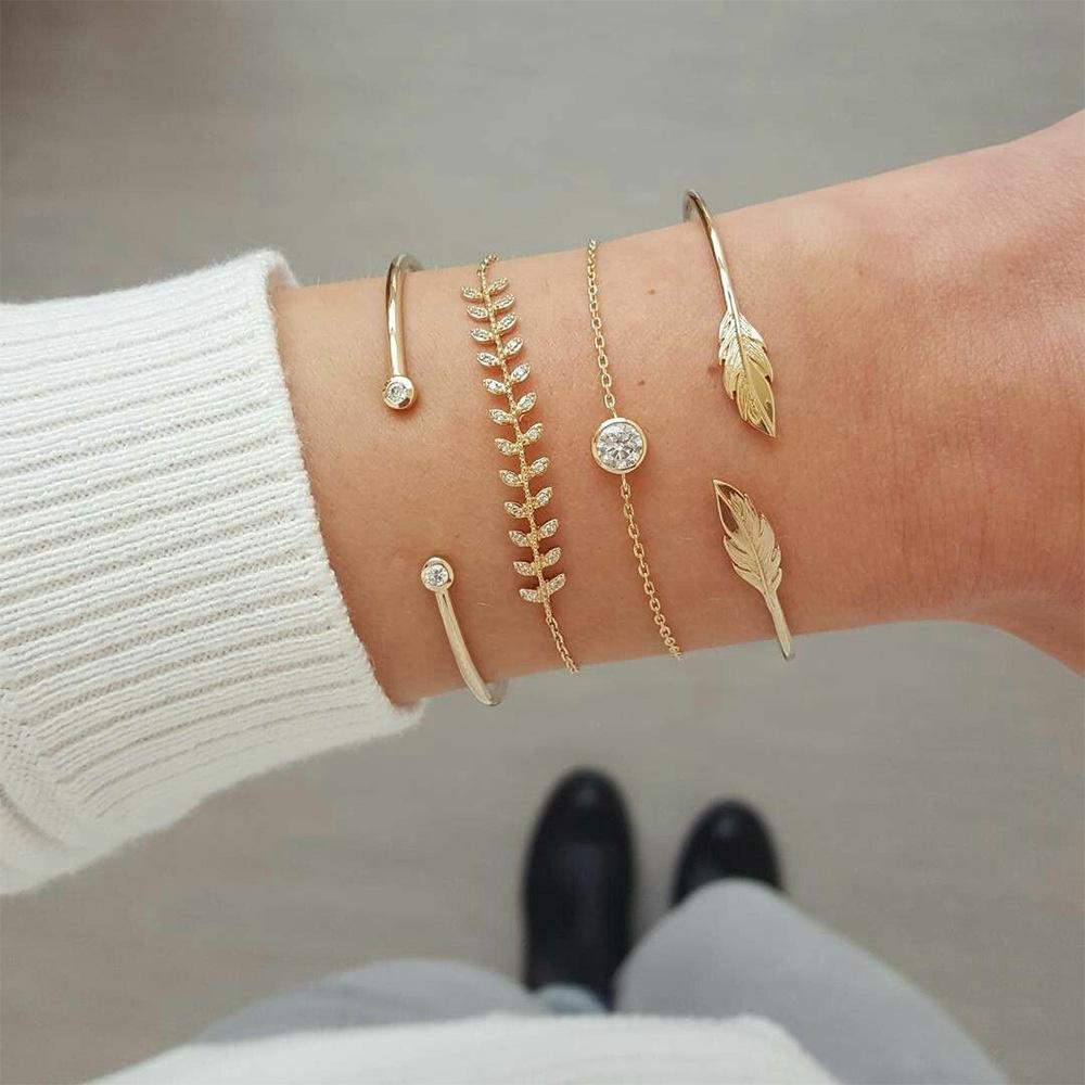 Retro versatile high-end woven bracelet3A set of multi-layered alloy bracelets for stacking