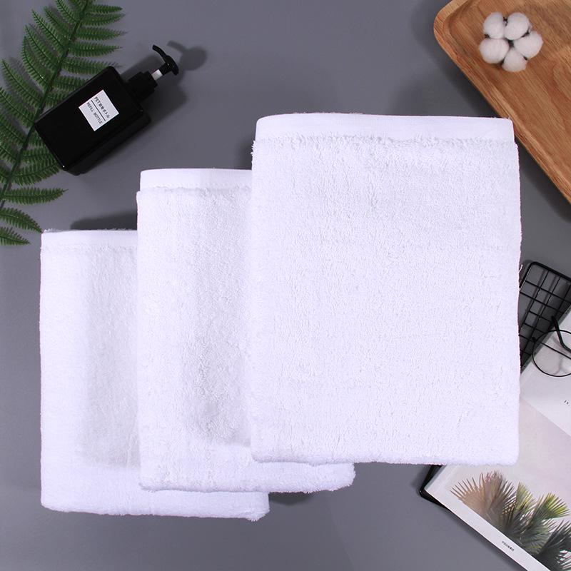 Extra Large 600g Pure Cotton White Bath Towel for Hotels, Guesthouses, and Salons; Customizable with Embroidered Logo