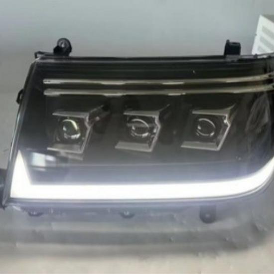 Совместимо с Toyota Land Cruiser LC100 1998-2007 Блок-фара со светодиодными дневными ходовыми огнями и указателями поворота.