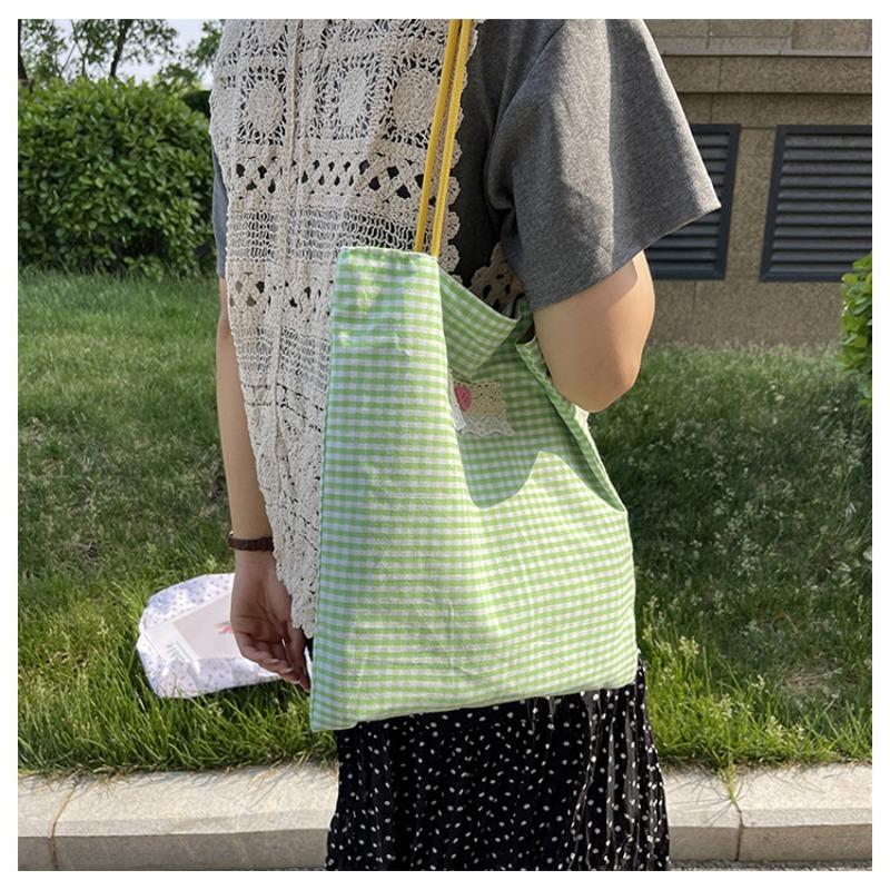 Весна/лето 2024 года. Новый дизайн Dopamine Small Grid для шопинга. Свежая и художественная сумка через плечо для поездок на работу для женщин.