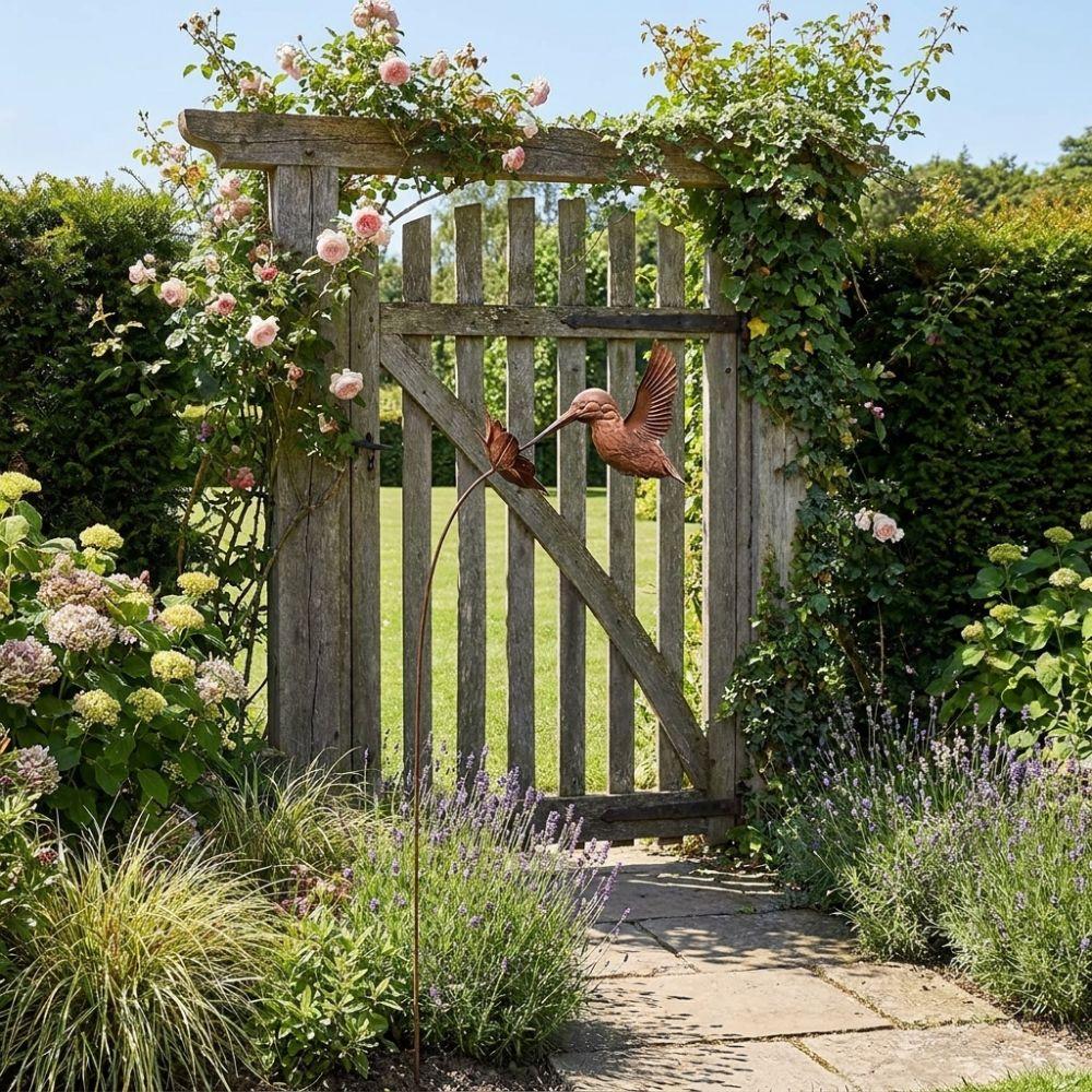 Rusty Metal Texture Hummingbird Garden Stake Metal Garden Metal Floor Inserts Backyard Accent