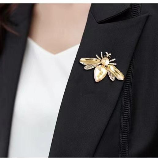 Creative Cute Honey Bee Brooch Fashion Rhinestone Women Vintage Enamel Animal Brooch