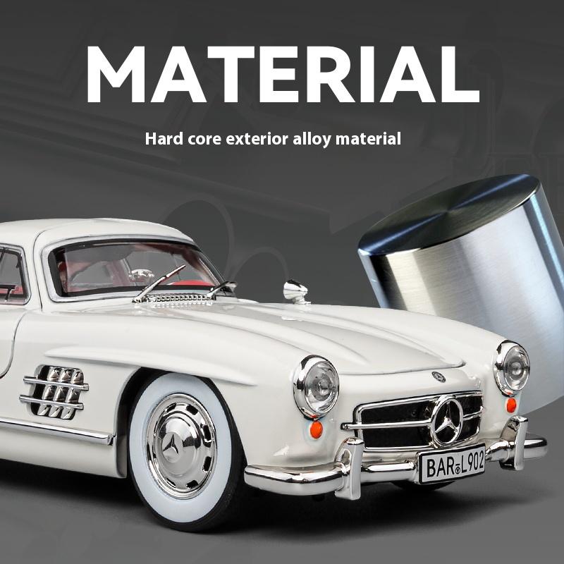 Масштаб 1/24 Классический автомобиль Benz 300SL Металлическая литая модель автомобиля со звуком и светом Коллекционирование Хобби Настольное декоративное украшение Подарок