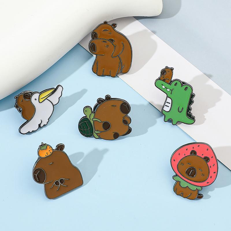 Милые металлические значки-капибары, креативные броши в виде животных из мультфильмов, украшения для сумок, значки на рюкзаки, одежда, украшения для друзей, подарок