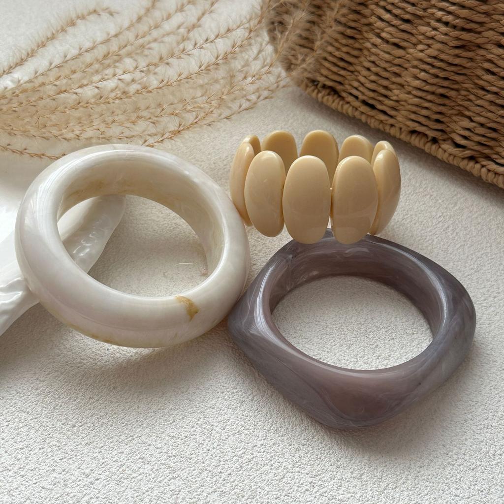 Бохо Бежевые Неправильной Формы Акриловые Смоляные Массивные Браслеты для Женщин на Руку Готические Геометрические Металлические Браслеты с Шармом Парные Украшения Подарок