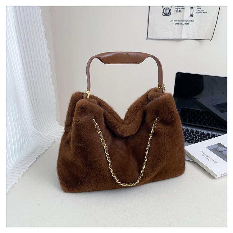 Versatile High-end Plush Fashion Commuter Foreign Style Chain Single Shoulder Crossbody Women's Bag 2025 Autumn Portable Underarm Bag