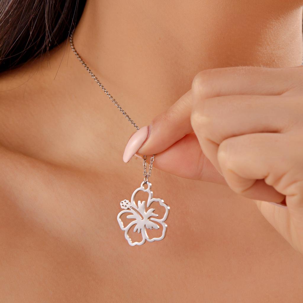 Stainless Steel Hollow Flower Pendant Necklace for Women Minimalist Gold Color Flower Necklace Charms Wedding Party Jewelry
