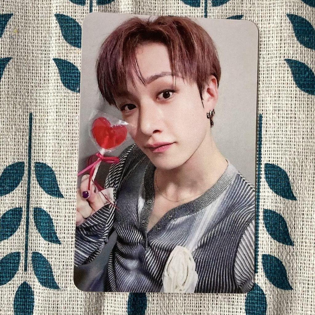 [Б/У] Бан Чан Stray Kids Победитель: 1 Коллекционная карточка Raku-STAR