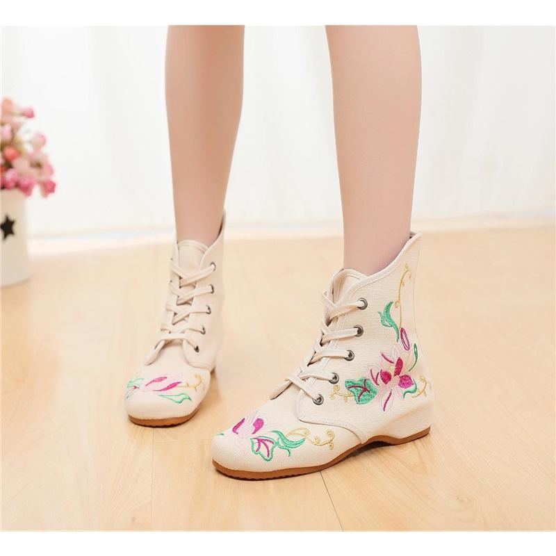 Embroidery Short Ankle Boots Warm Floral Design Low Heel Stylish Short Boots For Women Comfortable Daily Wear Fashion Footwear