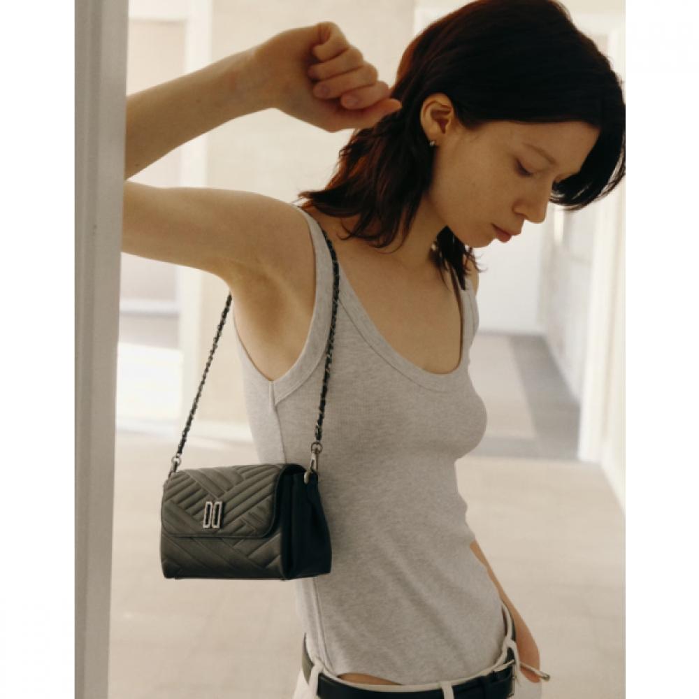 Daks Black Dd Logo Leather Chain Shoulder Crossbody Bag Dcwa6e761bk
